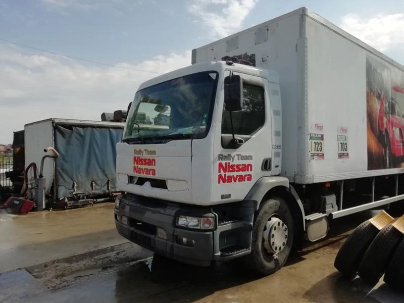 Renault Premium на части, снимка 1 - Камиони - 34139170