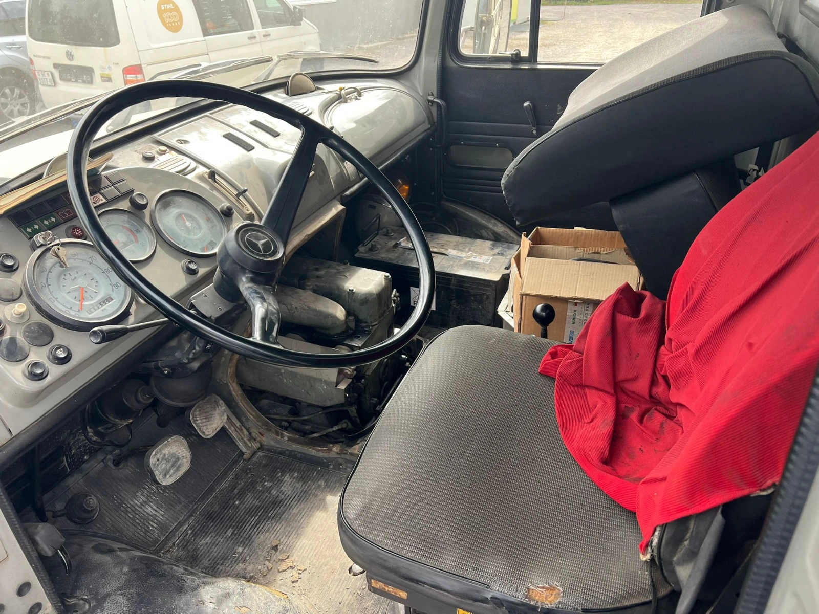 Mercedes-Benz 1517 Колекционерски, снимка 6 - Камиони - 55321389