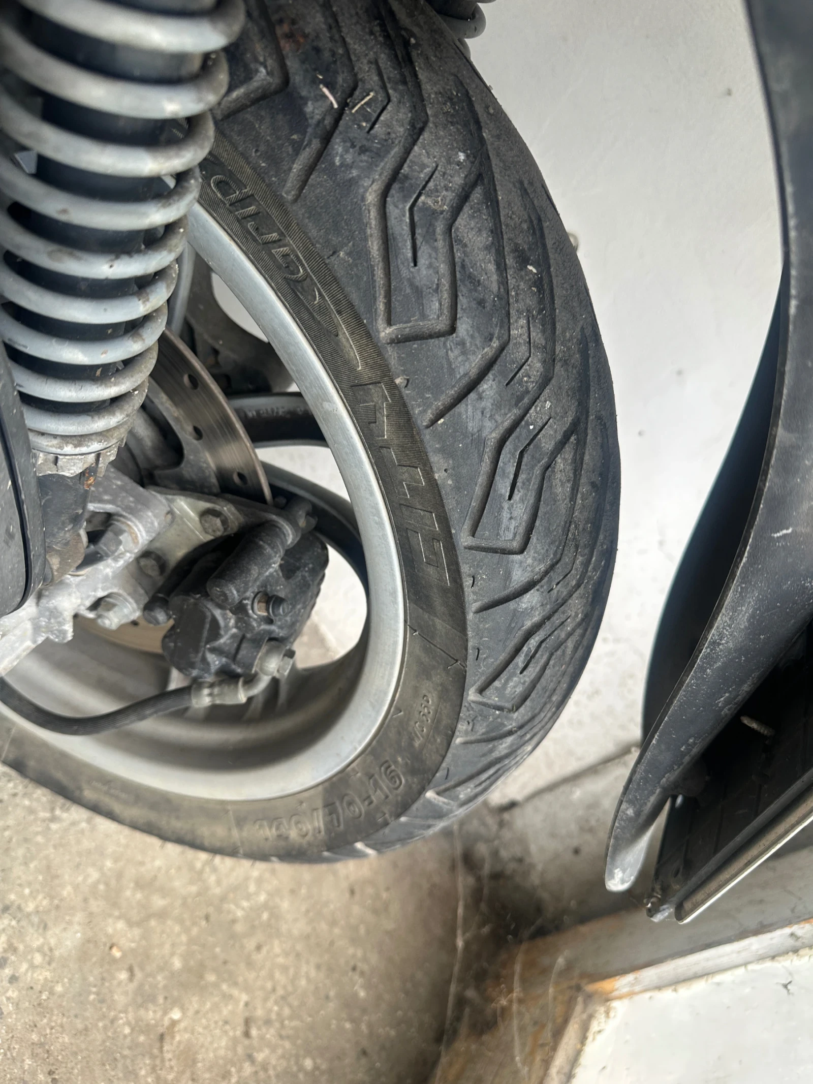 Piaggio Beverly 250, снимка 4 - Мотоциклети и мототехника - 54158617