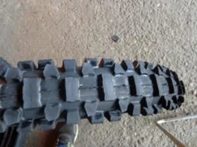 Гуми, снимка 3