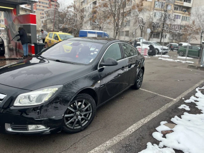 Opel Insignia, снимка 1 - Автомобили и джипове - 48679989