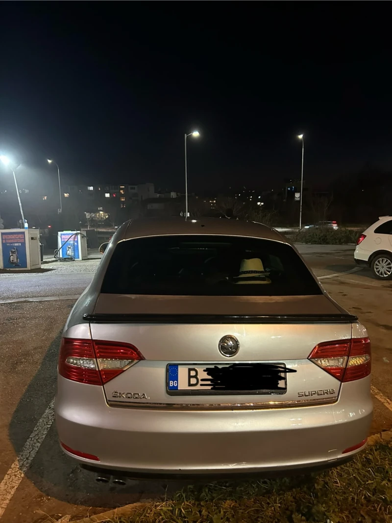 Skoda Superb, снимка 4 - Автомобили и джипове - 48763193