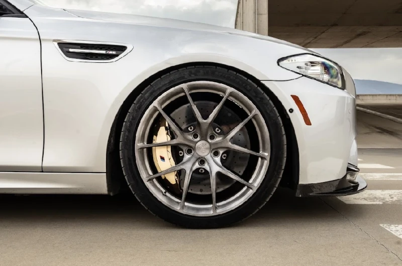 BMW M5 Ceramic* B&O* , снимка 7 - Автомобили и джипове - 52270699