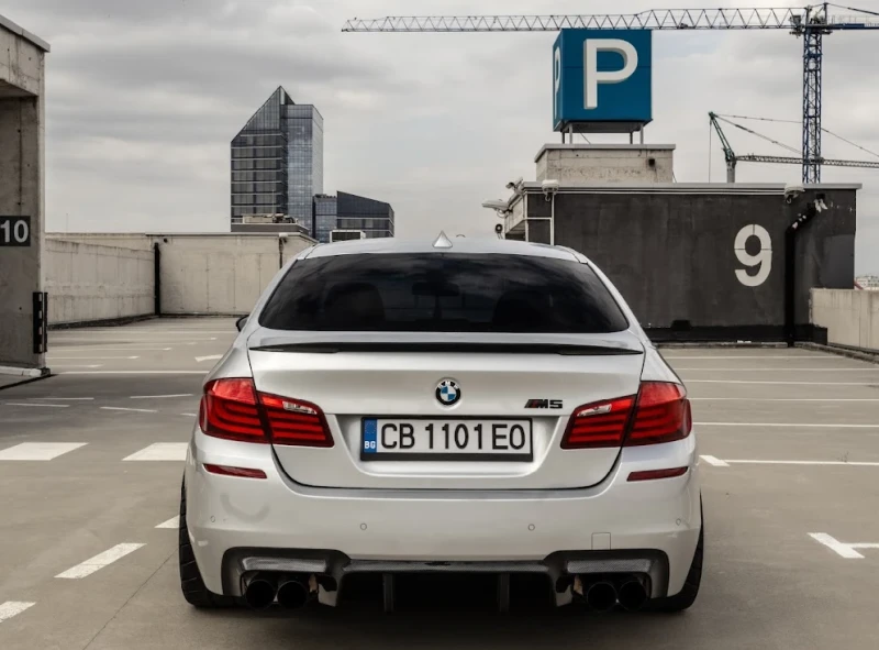 BMW M5 Ceramic* B&O* , снимка 2 - Автомобили и джипове - 52270699