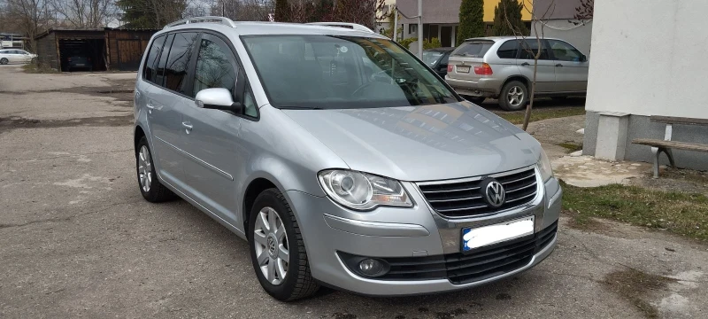 VW Touran, снимка 7 - Автомобили и джипове - 52058221