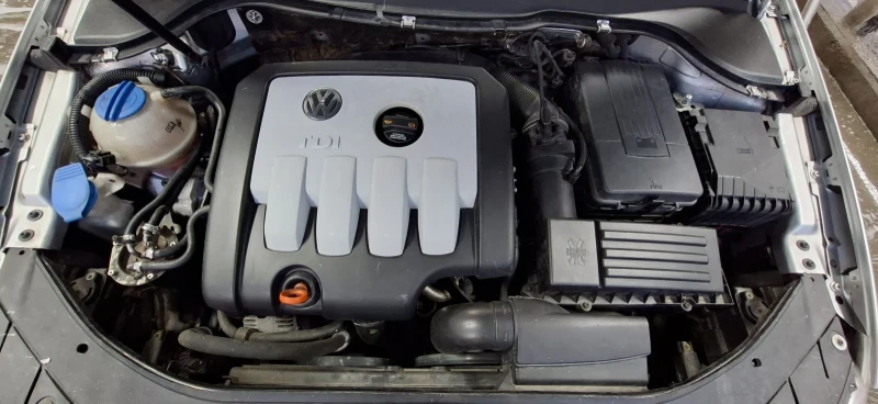 VW Passat, снимка 6 - Автомобили и джипове - 51946919