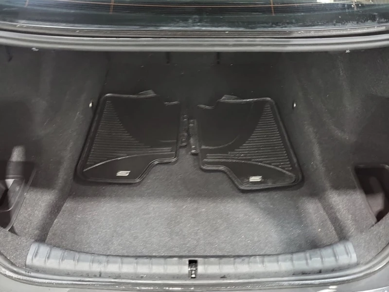 BMW 530 * XDRIVE * CARFAX * , снимка 15 - Автомобили и джипове - 53031946