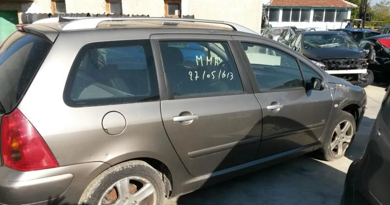 Peugeot 307 2,0 hdi, снимка 6 - Автомобили и джипове - 45613961