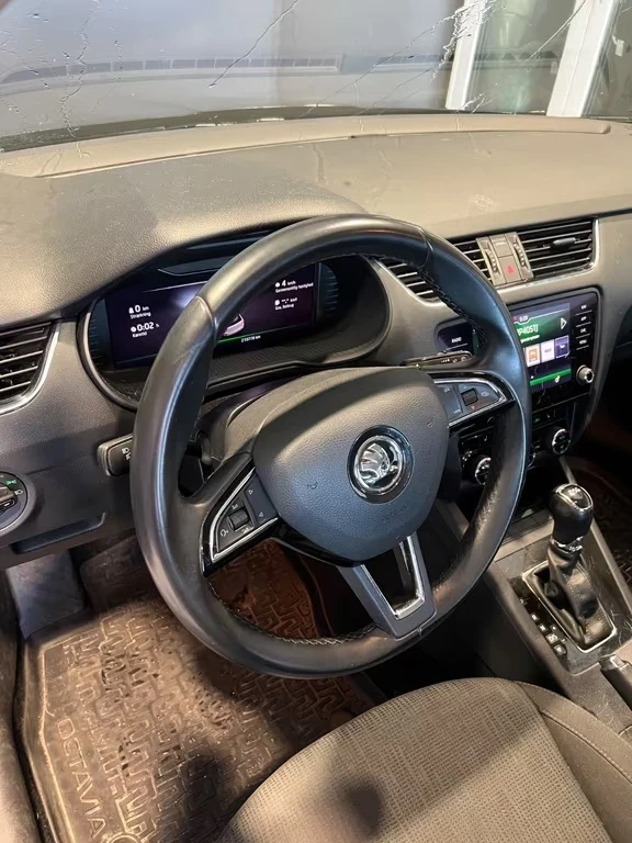 Skoda Octavia 2.0tdi DSG 150ps Style DK, снимка 7 - Автомобили и джипове - 54460993