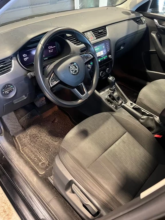 Skoda Octavia 2.0tdi DSG 150ps Style DK, снимка 5 - Автомобили и джипове - 54460993