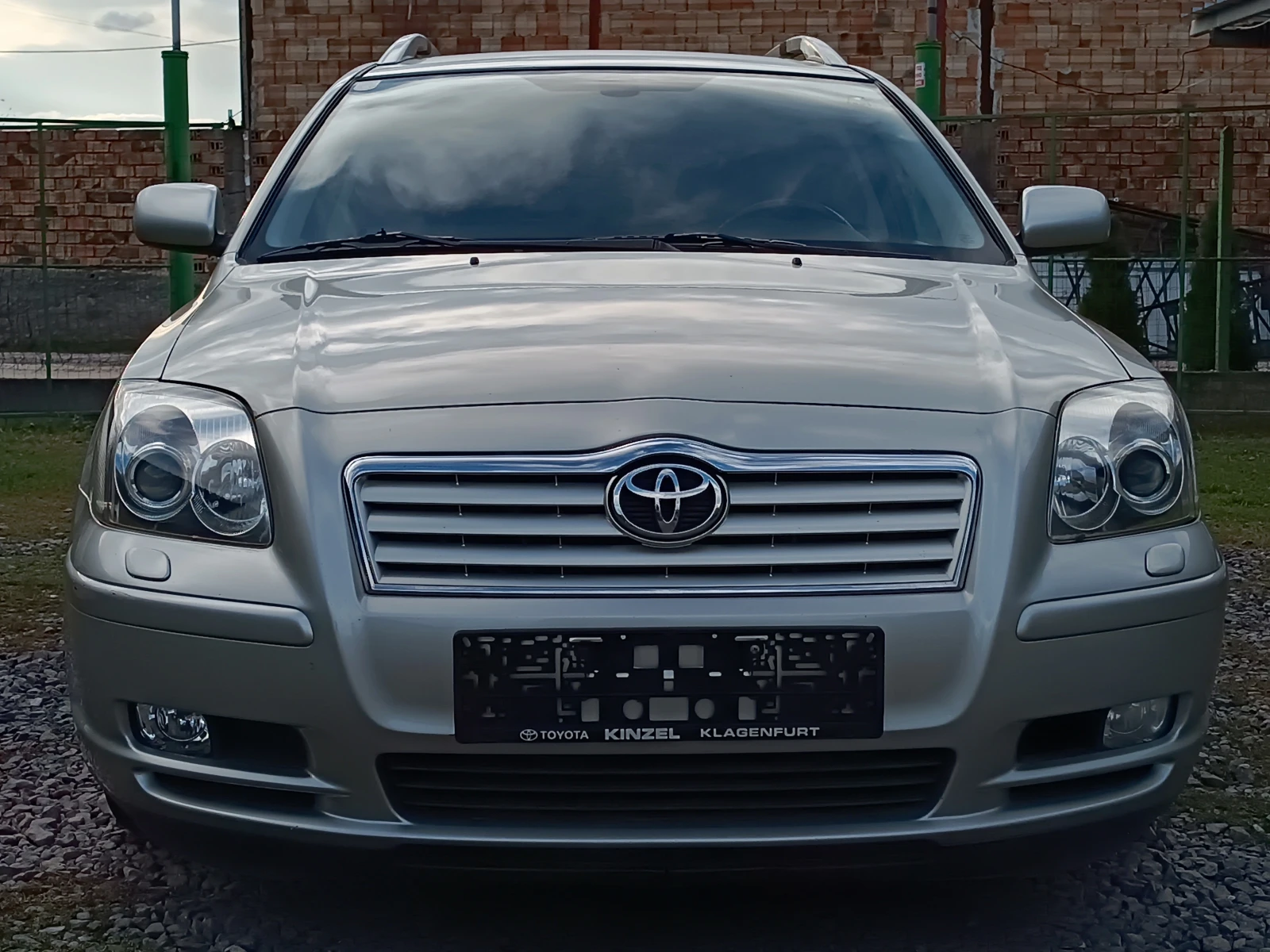 Toyota Avensis 2.0D4D-116кс-КЛИМАТРОНИК- - изображение 8