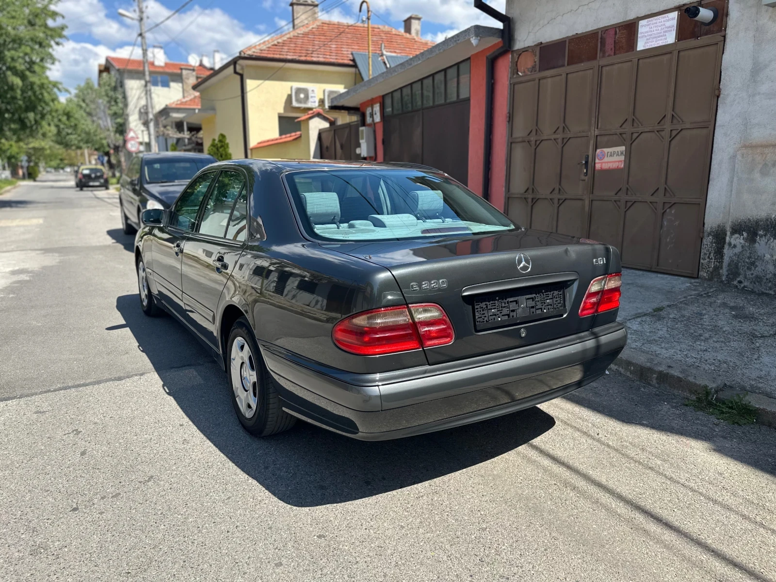 Mercedes-Benz E 220 CDI - изображение 8