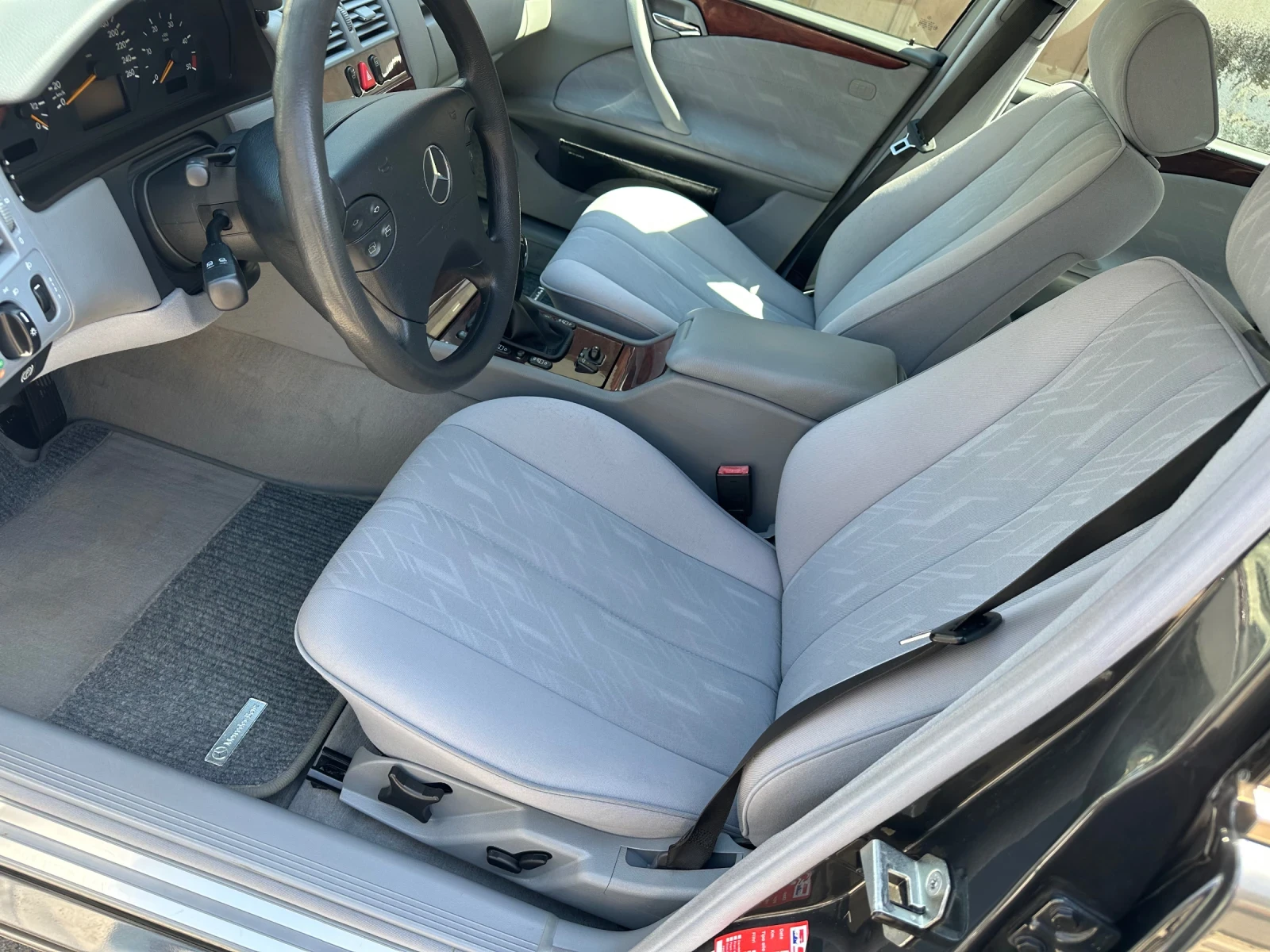 Mercedes-Benz E 220 CDI - изображение 10