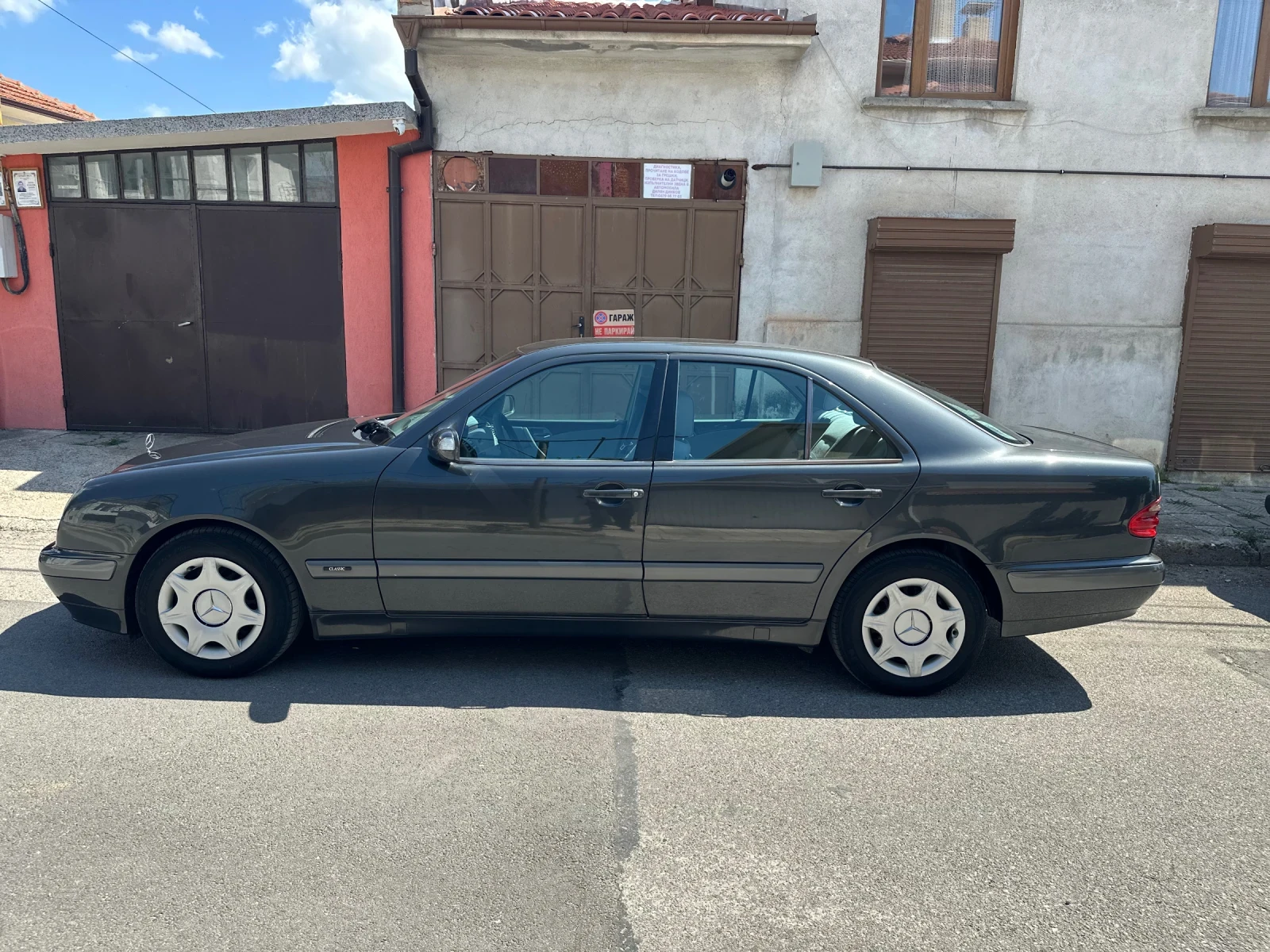 Mercedes-Benz E 220 CDI - изображение 5