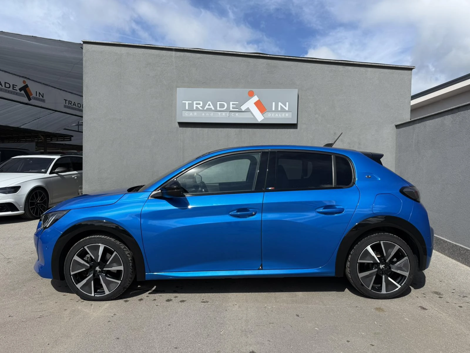Peugeot 208 e-208 GT  - изображение 7