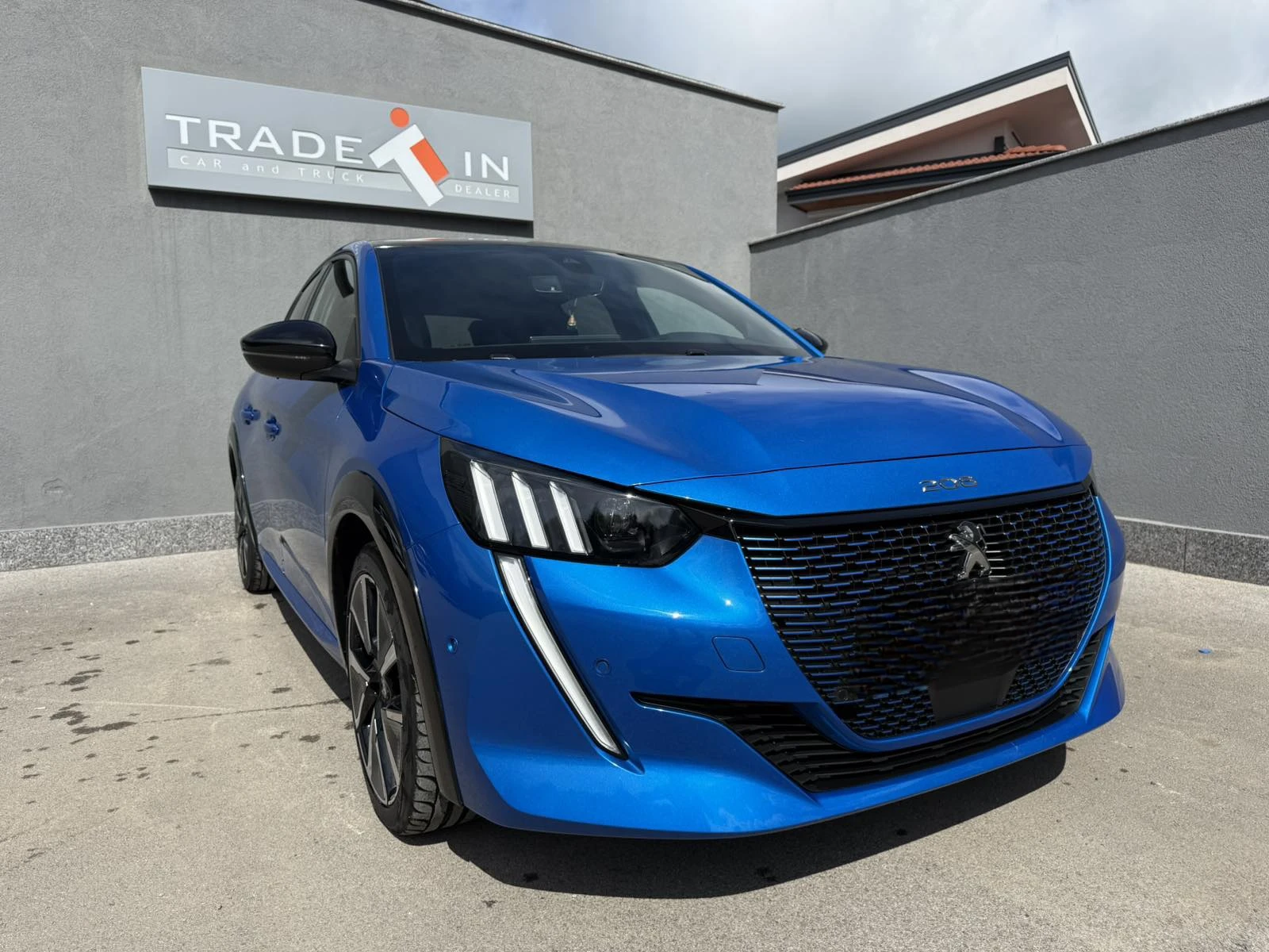 Peugeot 208 e-208 GT  - изображение 3