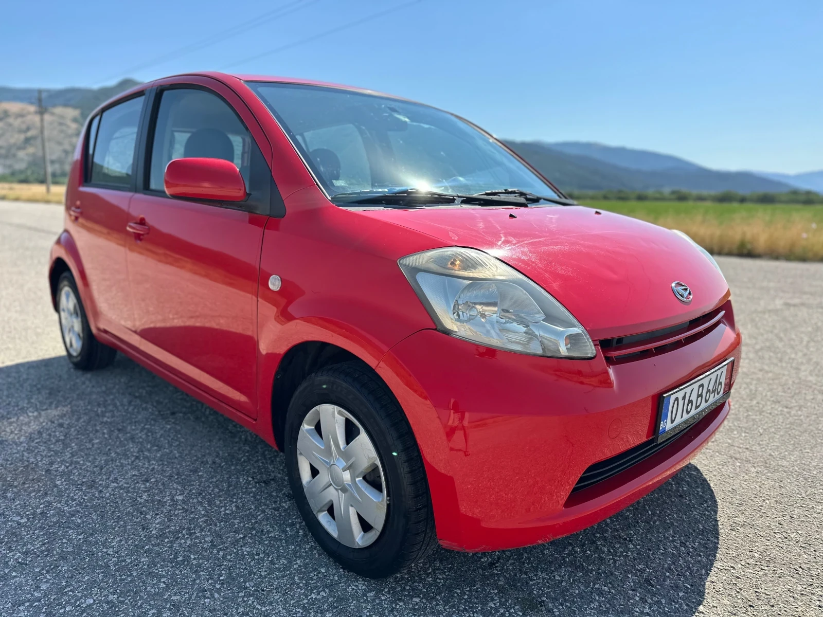 Daihatsu Sirion 1.3 АВТОМАТИК - изображение 2