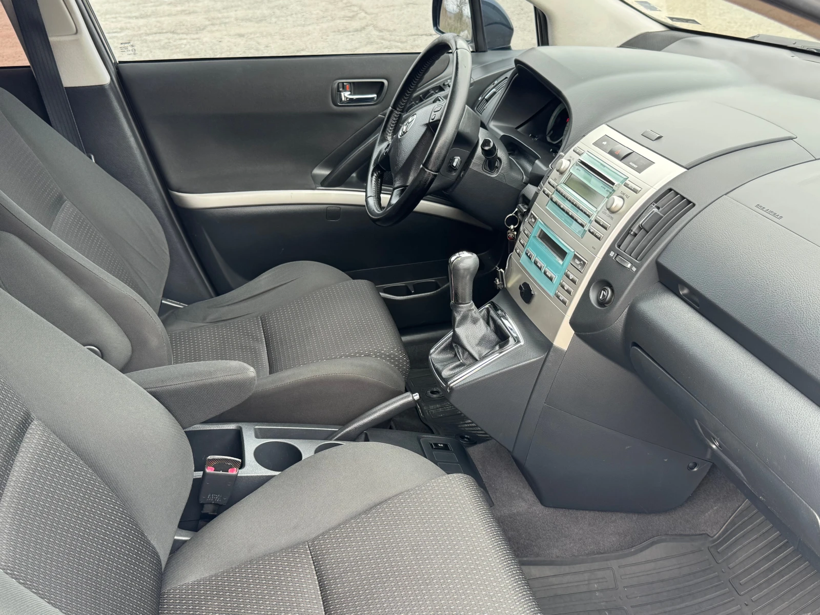 Toyota Corolla verso D4D - изображение 9