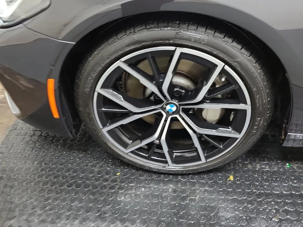 BMW 530 * XDRIVE * CARFAX *  - изображение 8