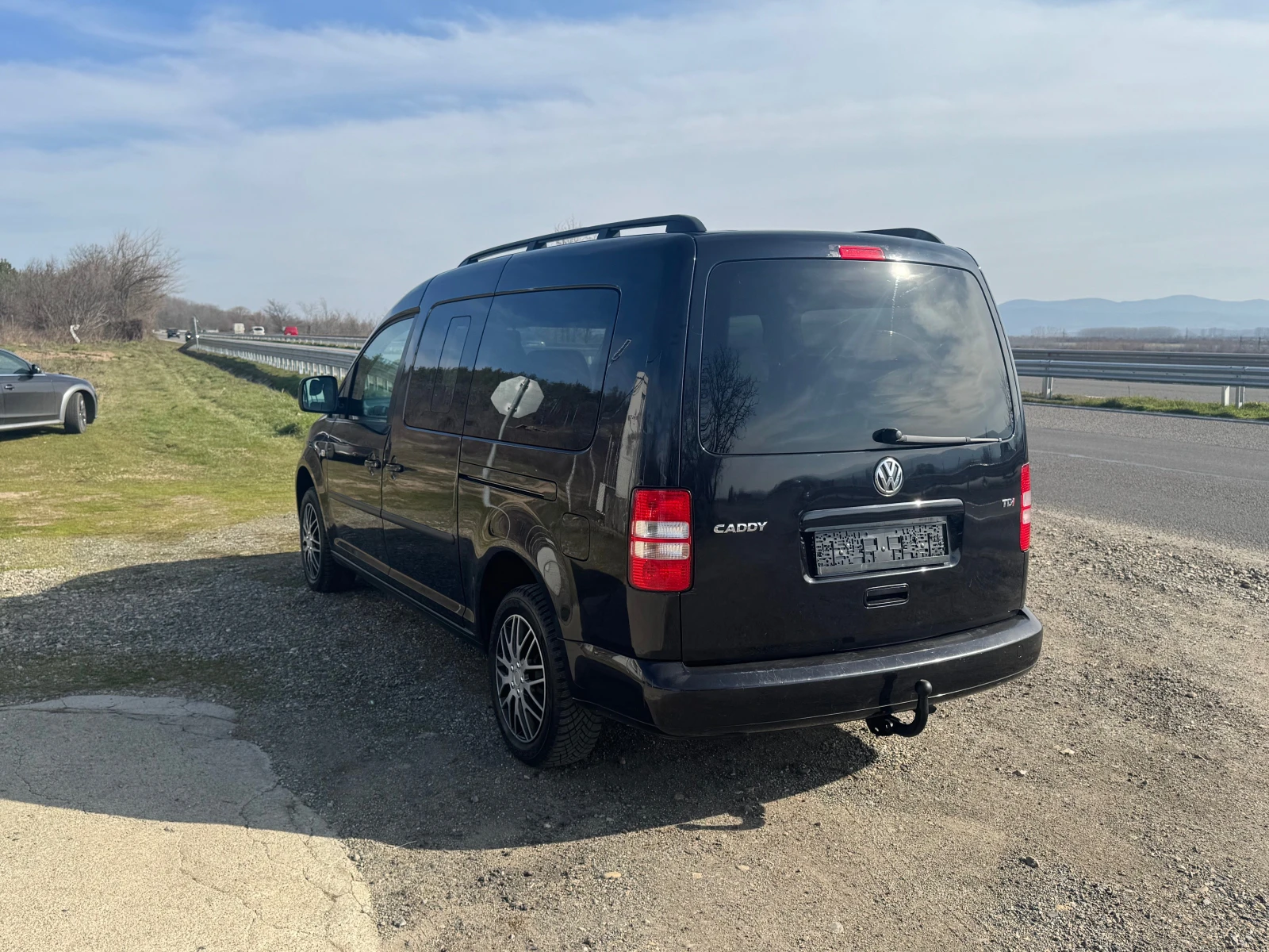 VW Caddy MAXI 7-Места 175000км.100%, снимка 11 - Автомобили и джипове - 53685416