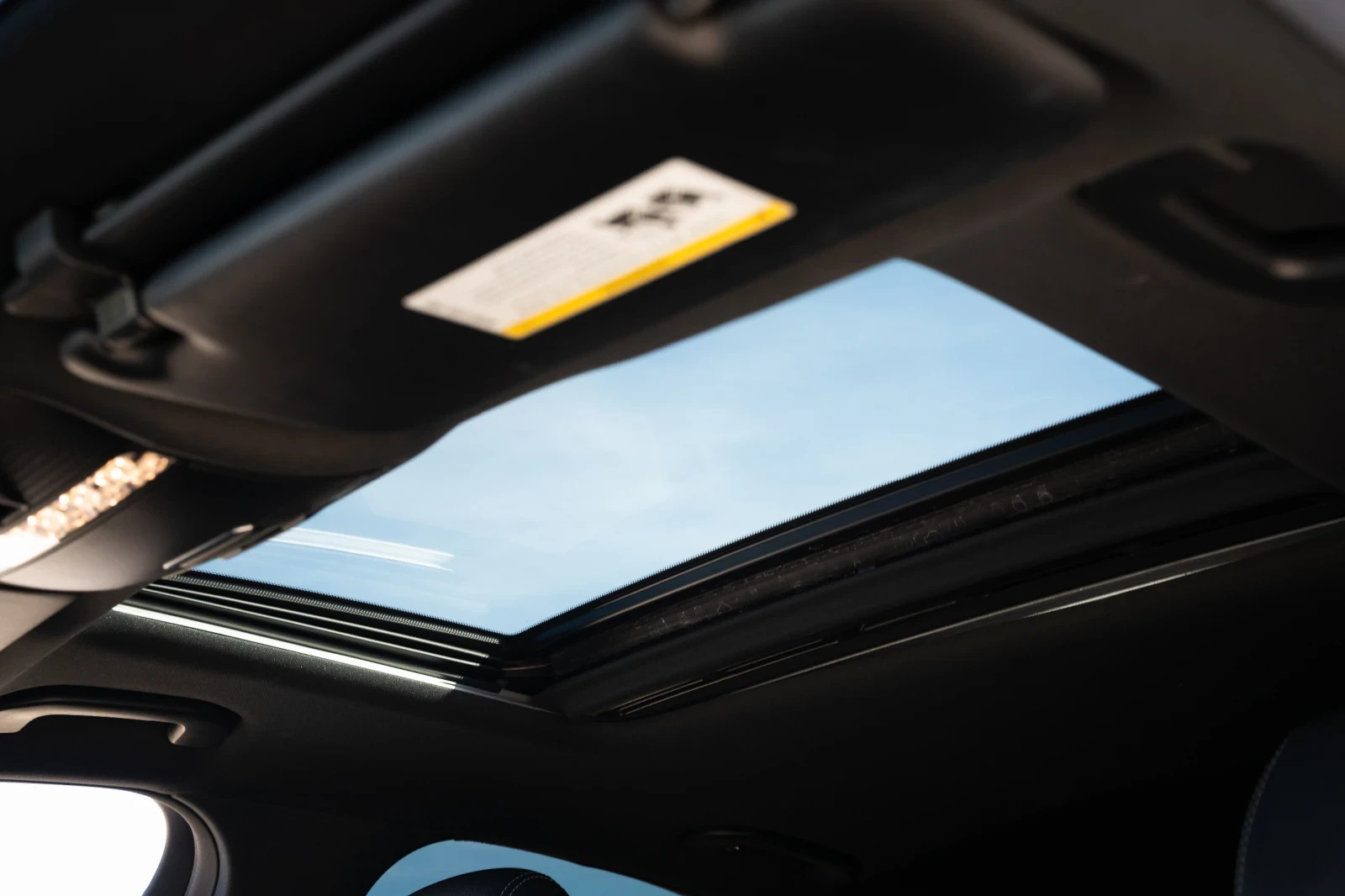 Mercedes-Benz E 300 4 matic, снимка 9 - Автомобили и джипове - 53819885