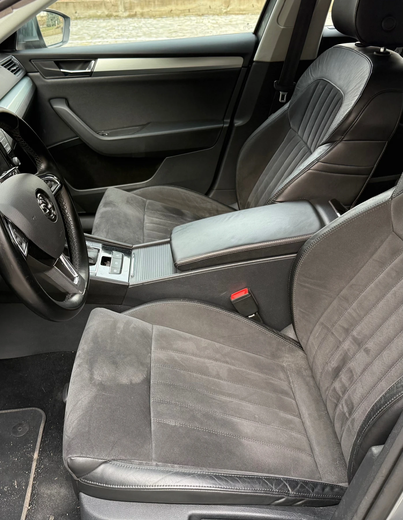 Skoda Superb 2.0TDI 190kc 4x4 automatic 2017 , снимка 11 - Автомобили и джипове - 54658137