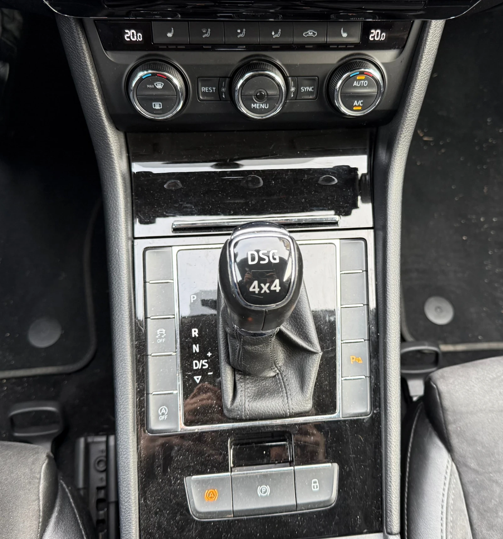 Skoda Superb 2.0TDI 190kc 4x4 automatic 2017 , снимка 14 - Автомобили и джипове - 54658137