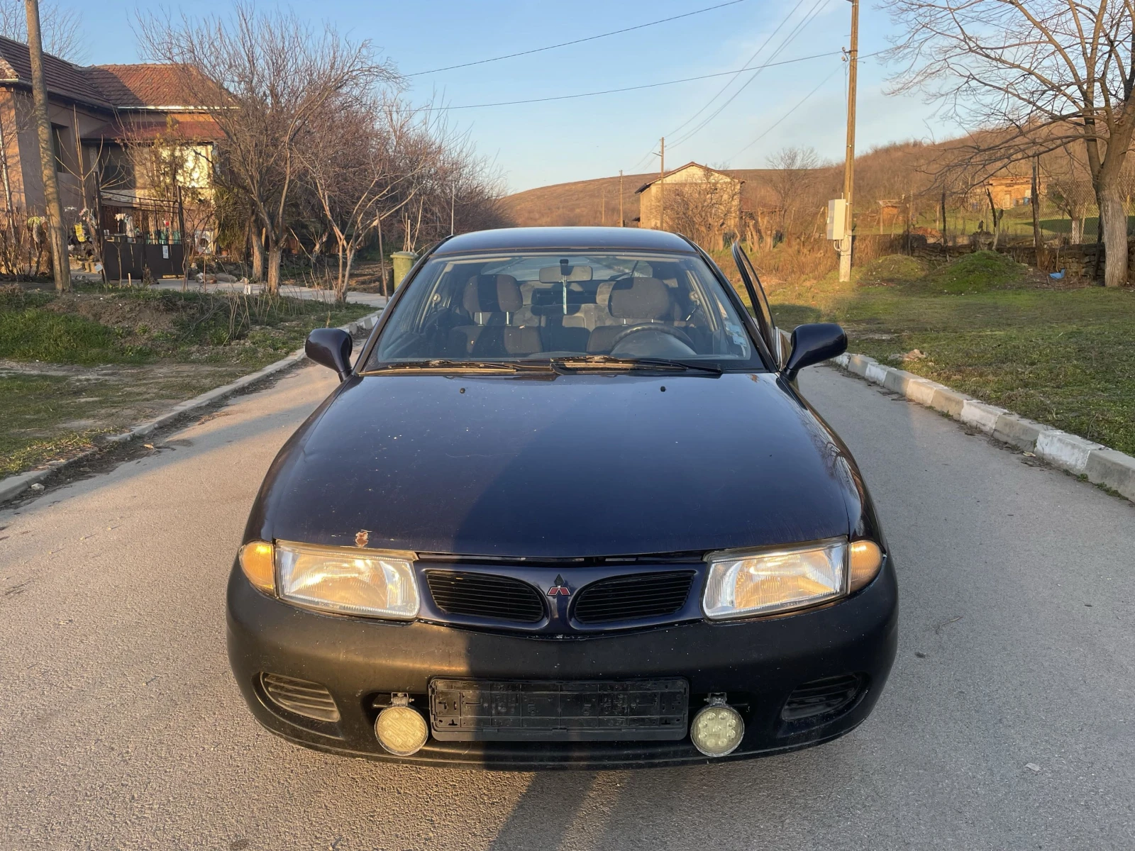 Mitsubishi Carisma