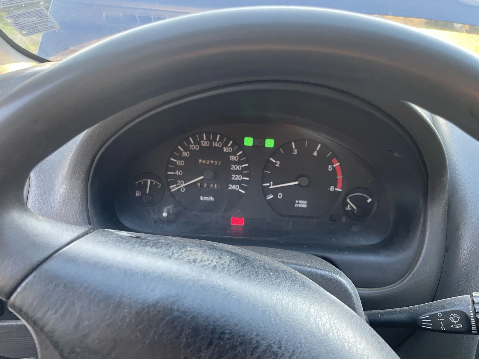 Mitsubishi Carisma, снимка 7 - Автомобили и джипове - 54731879