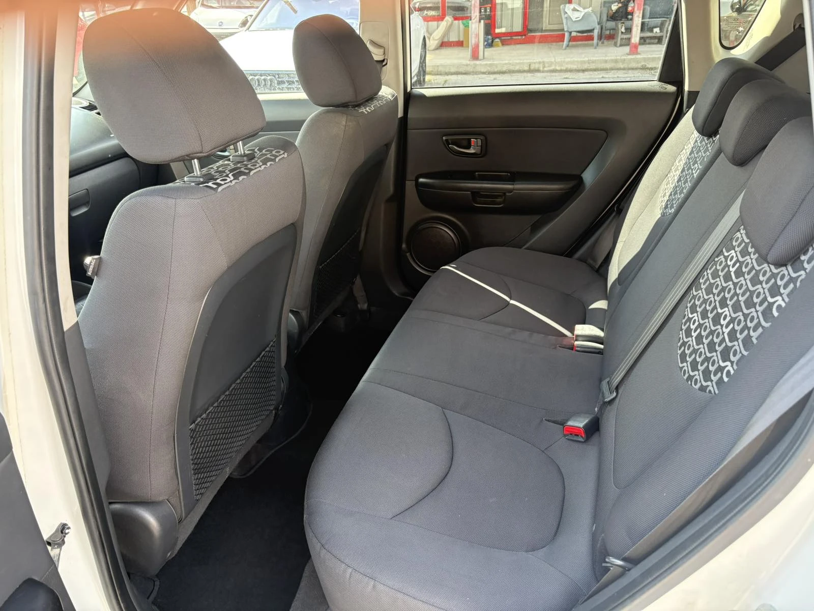 Kia Soul 1.6 BENZ, снимка 9 - Автомобили и джипове - 54777579