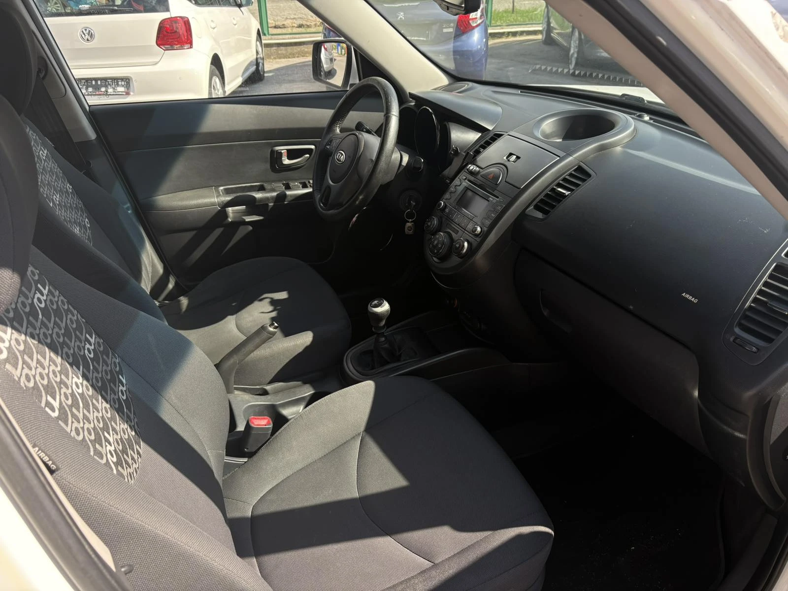 Kia Soul 1.6 BENZ, снимка 11 - Автомобили и джипове - 54777579