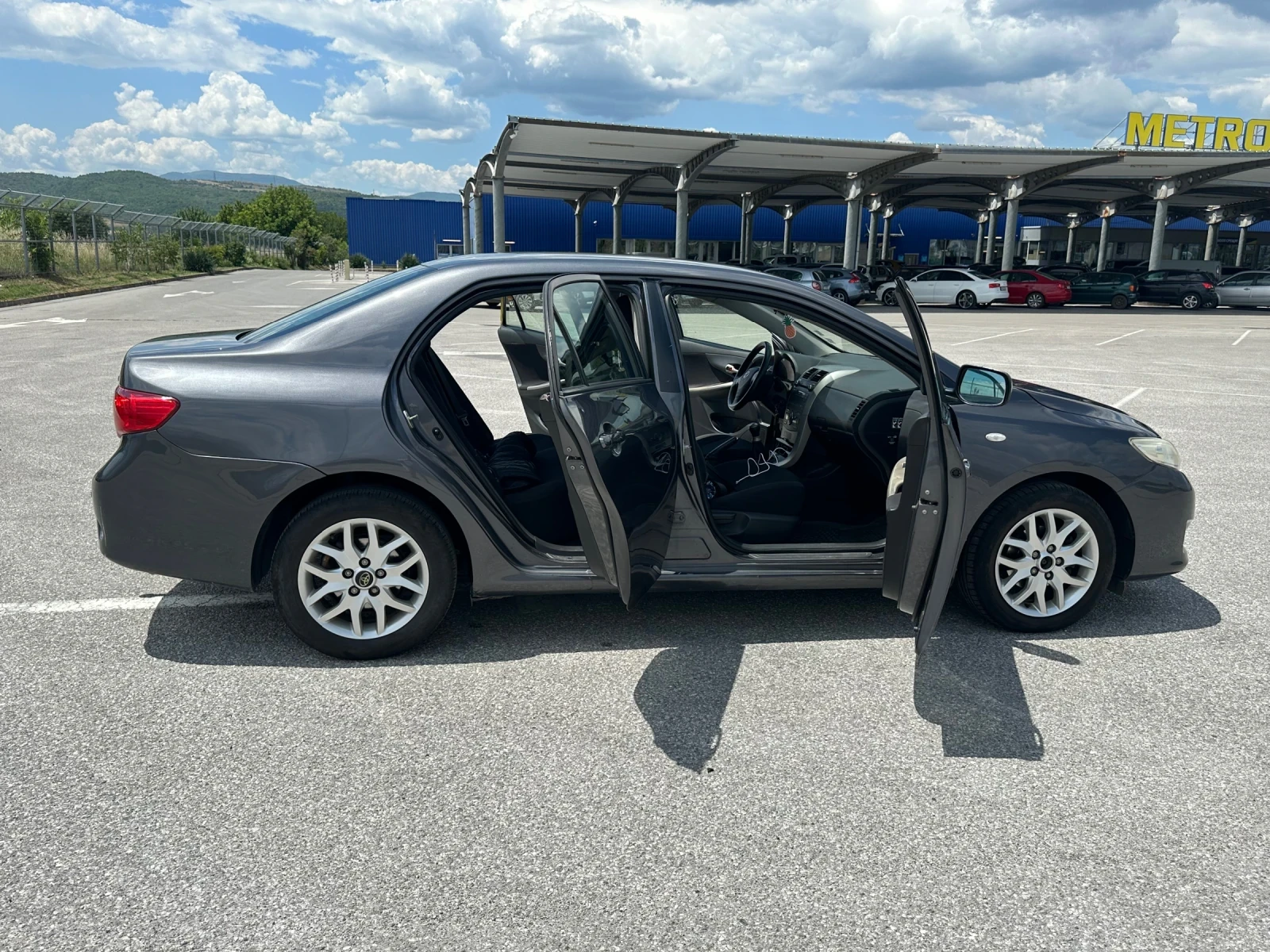Toyota Corolla 1.4 D-4D, снимка 14 - Автомобили и джипове - 54980804