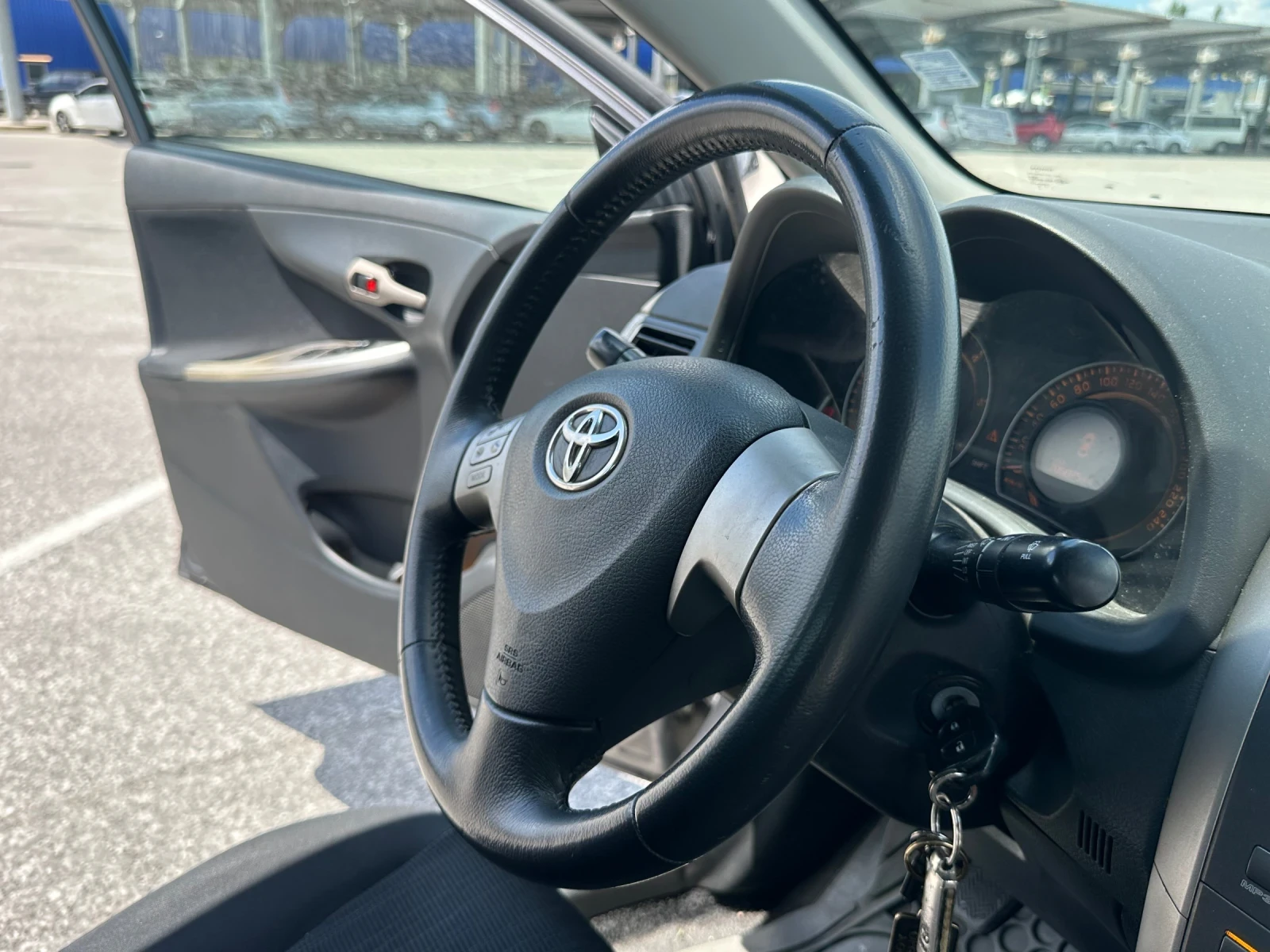 Toyota Corolla 1.4 D-4D, снимка 8 - Автомобили и джипове - 54980804