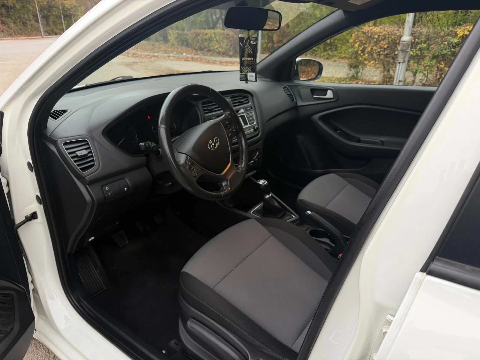 Hyundai I20 1.2/75к.с, снимка 8 - Автомобили и джипове - 56715203