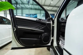 Mercedes-Benz ML 63 AMG FACELIFT LED NAVI DESIGNO H&K ЛИЗИНГ 100%, снимка 11