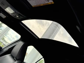 Lexus UX 300h* ОБДУХВАНЕ * ПОДГРЕВИ * МЪРТВА ТОЧКА * CARFAX, снимка 13