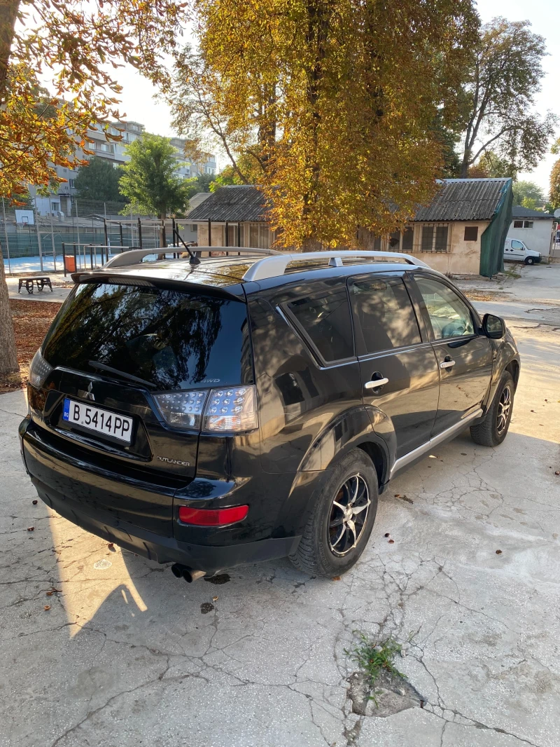 Mitsubishi Outlander 2.0, снимка 5 - Автомобили и джипове - 47609892