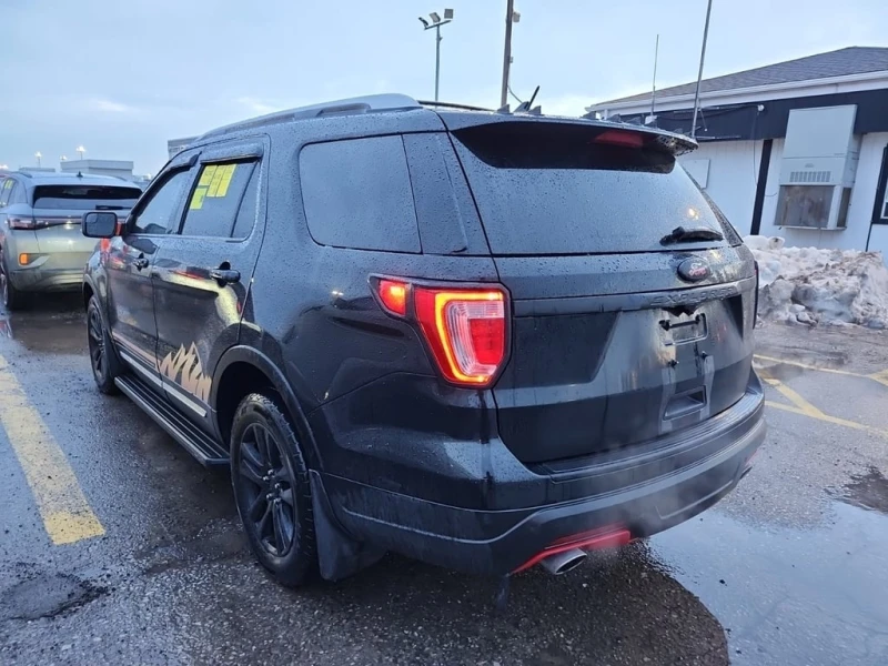 Ford Explorer * XLT * CARFAX * БЕЗ ПЪРВОНАЧАЛНА ВНОСКА, снимка 4 - Автомобили и джипове - 53098202
