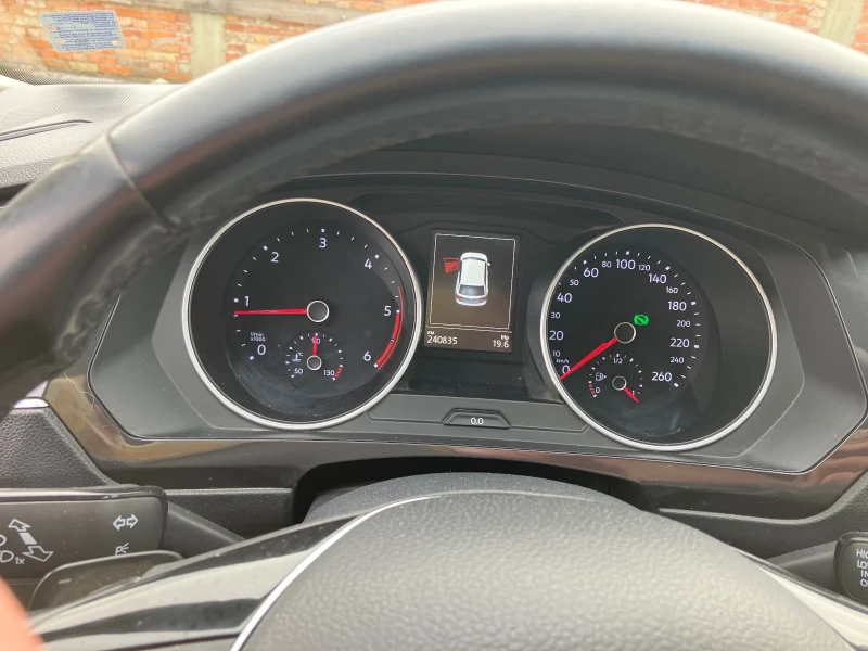 VW Tiguan 4 Motion, снимка 5 - Автомобили и джипове - 53188867