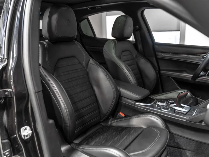 Alfa Romeo Stelvio Estrema* CARFAX* АвтоКредит* (ЦЕНА ДО БГ), снимка 9 - Автомобили и джипове - 53245008