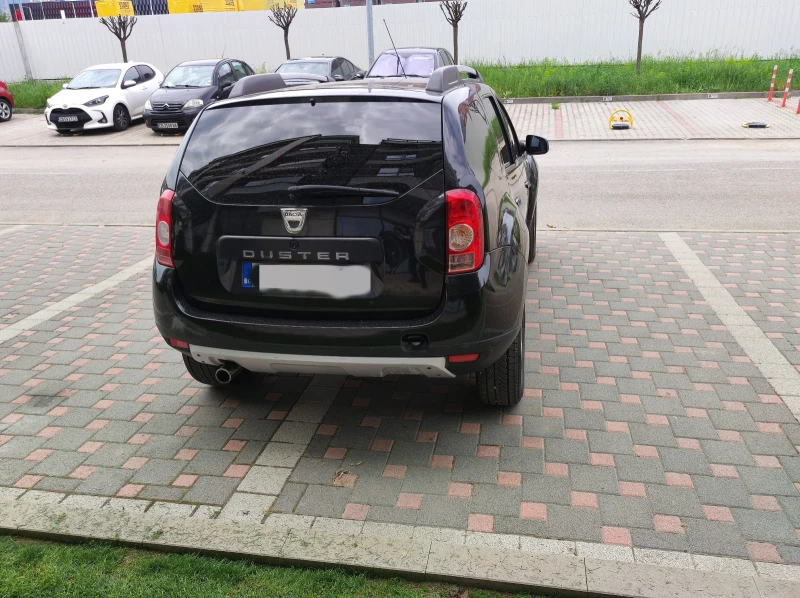 Dacia Duster 1.6i бензин/газ, снимка 6 - Автомобили и джипове - 53577294