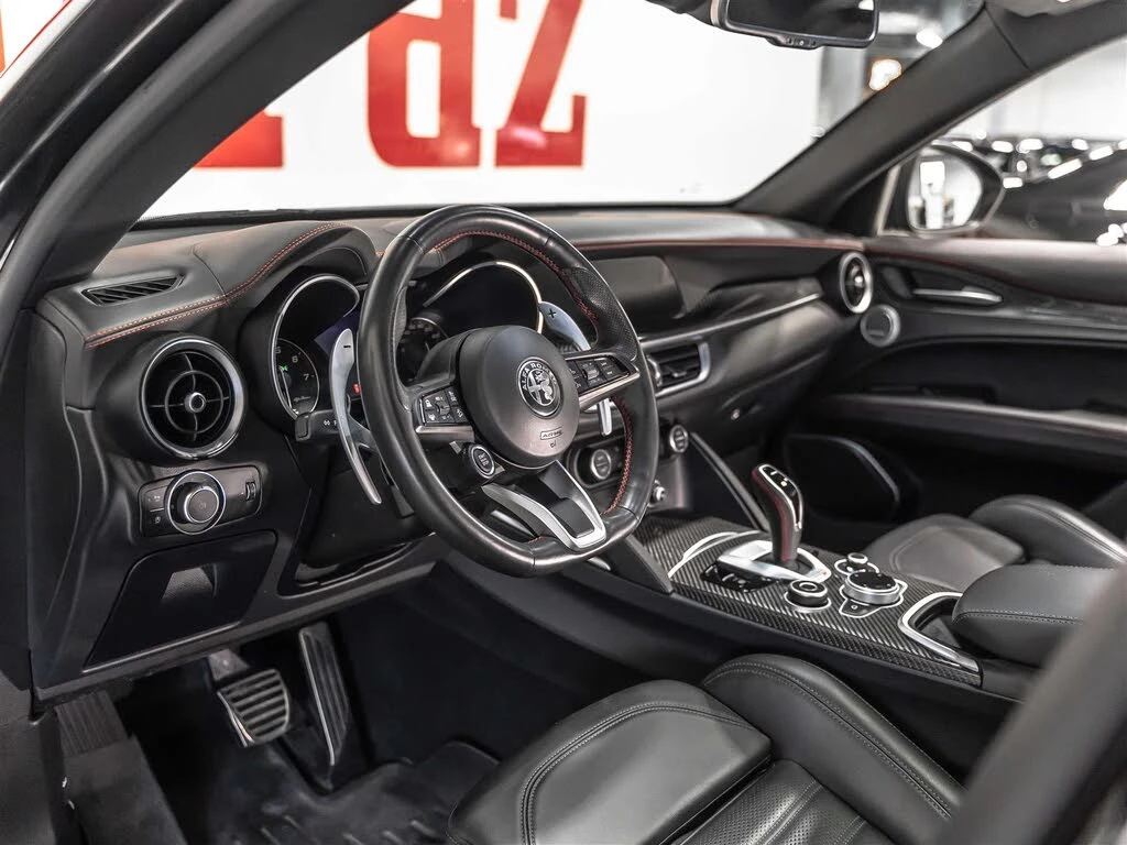 Alfa Romeo Stelvio Estrema* CARFAX* АвтоКредит* (ЦЕНА ДО БГ) - изображение 5