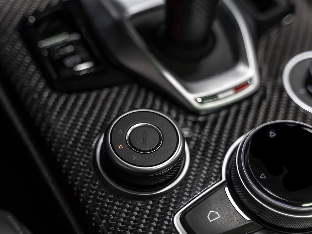 Alfa Romeo Stelvio Estrema* CARFAX* ����������* (���� �� ��) | Mobile.bg � ����������� 14