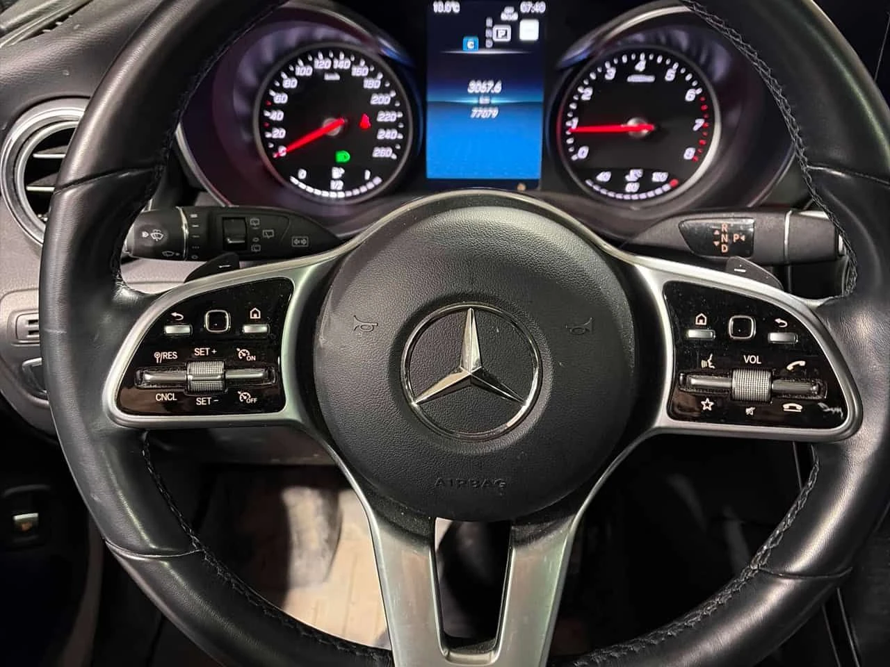 Mercedes-Benz GLC 300 * CARFAX * ПАНОРАМА * KEYLESS * ПОДГРЕВИ, снимка 8 - Автомобили и джипове - 53813790