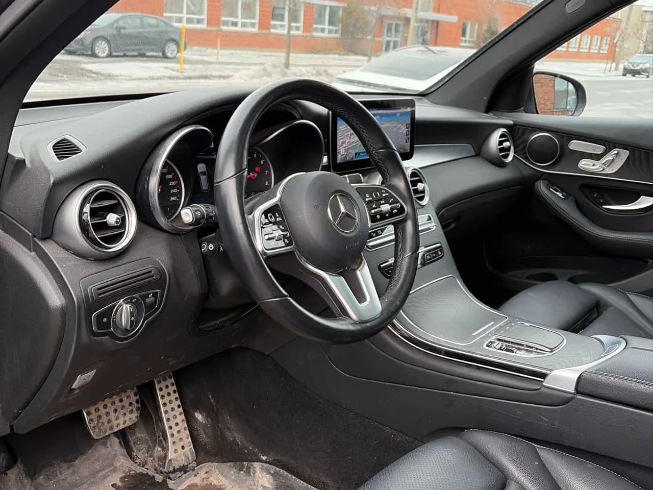 Mercedes-Benz GLC 300 * CARFAX * ПАНОРАМА * KEYLESS * ПОДГРЕВИ, снимка 5 - Автомобили и джипове - 53813790