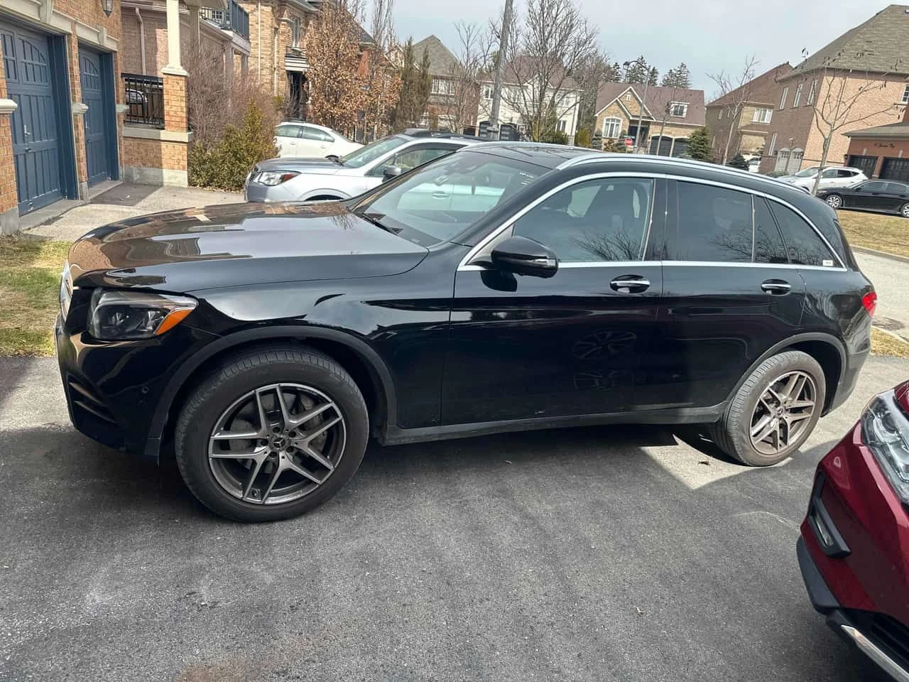 Mercedes-Benz GLC 300 * 360 * ПОДГРЕВИ * СЛЕДЕНЕ НА ЛЕНТИ * ПАМЕТ, снимка 2 - Автомобили и джипове - 53967125