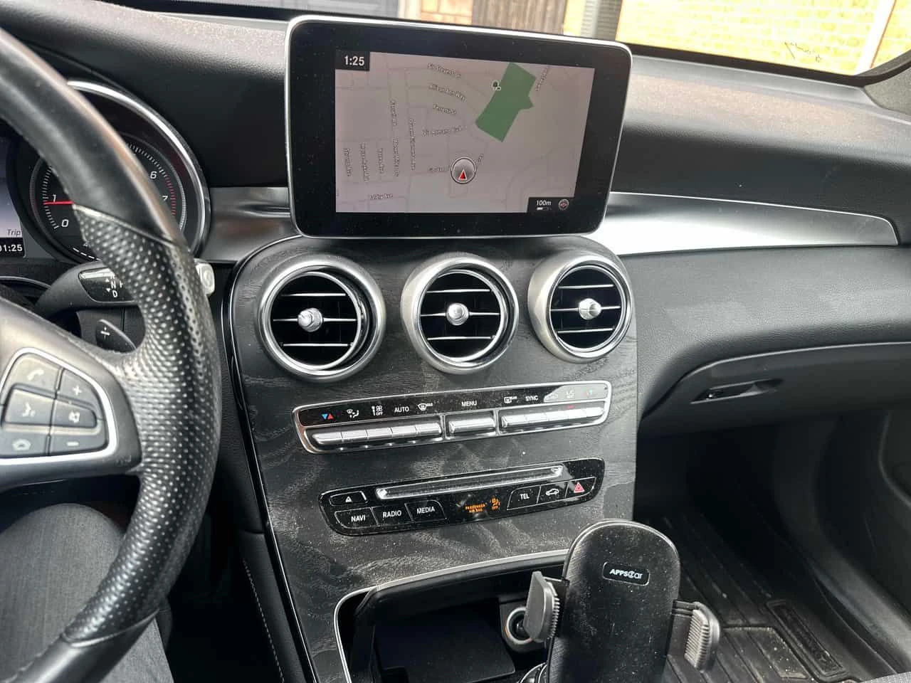 Mercedes-Benz GLC 300 * 360 * ПОДГРЕВИ * СЛЕДЕНЕ НА ЛЕНТИ * ПАМЕТ, снимка 9 - Автомобили и джипове - 53967125