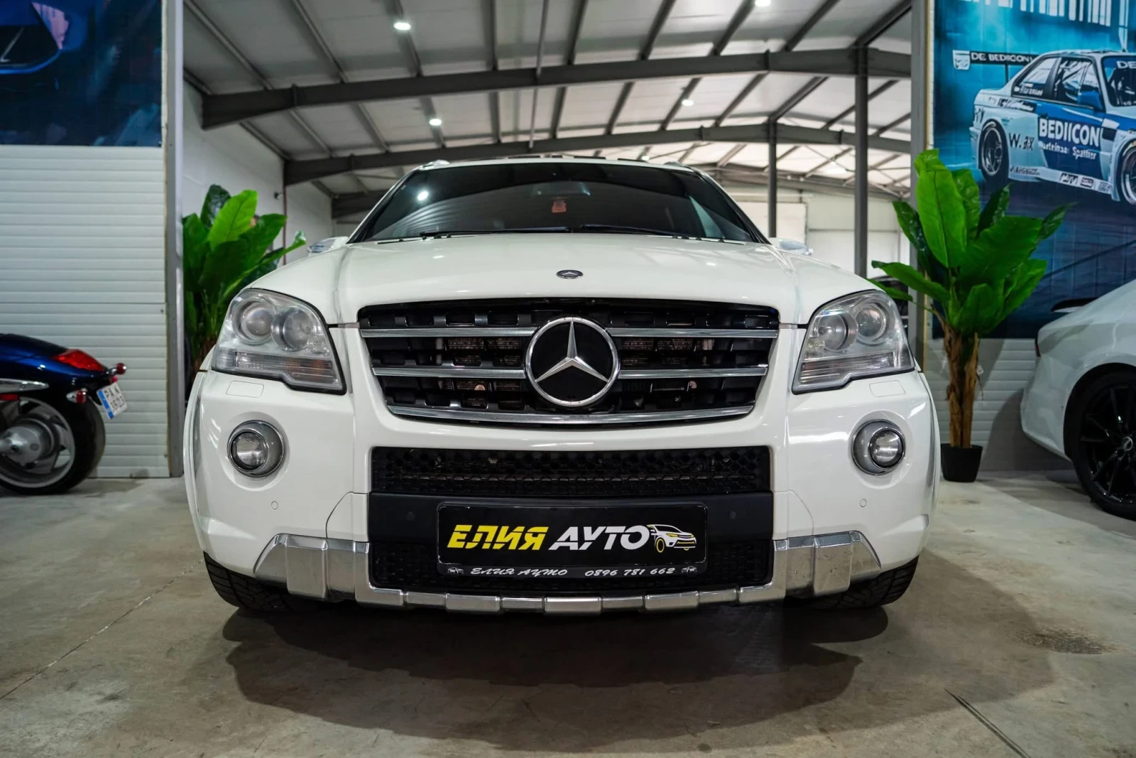 Mercedes-Benz ML 63 AMG FACELIFT LED NAVI DESIGNO H&K ЛИЗИНГ 100%, снимка 3 - Автомобили и джипове - 54526664