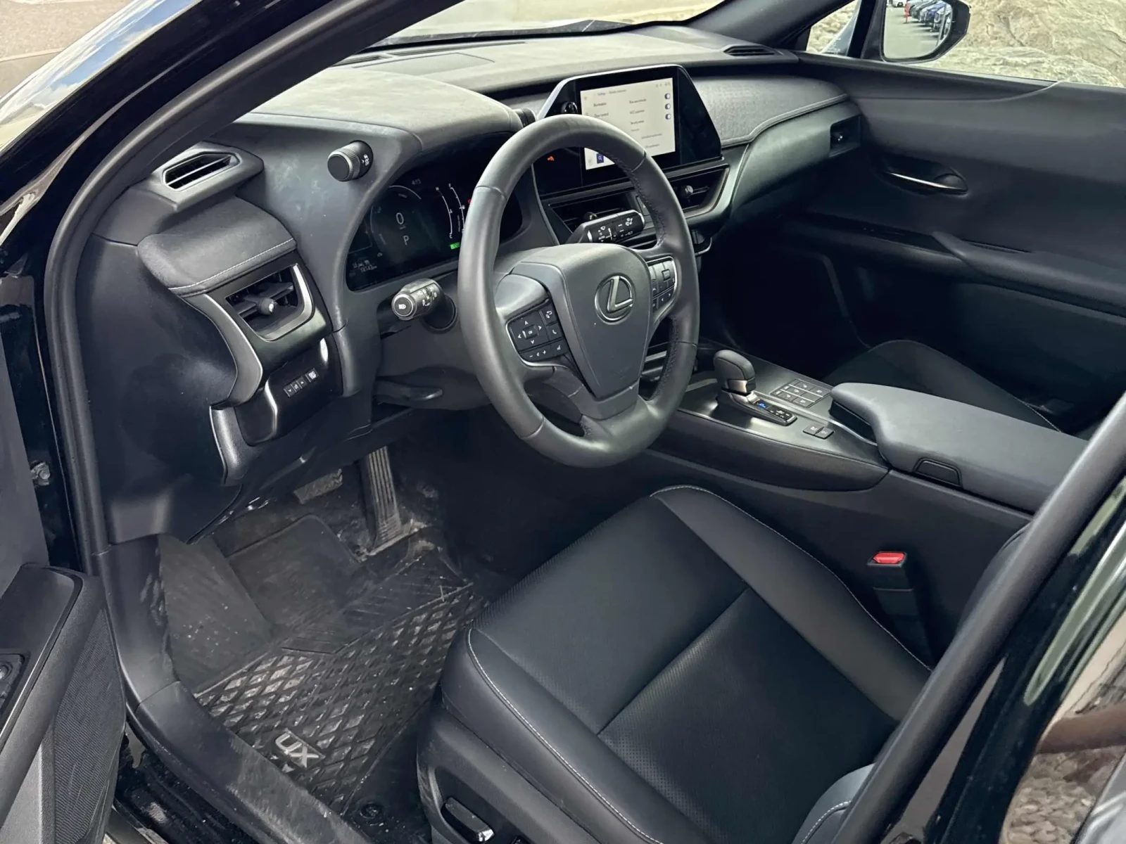 Lexus UX 300h* ��������� * �������� * ������ ����� * CARFAX | Mobile.bg � ����������� 7