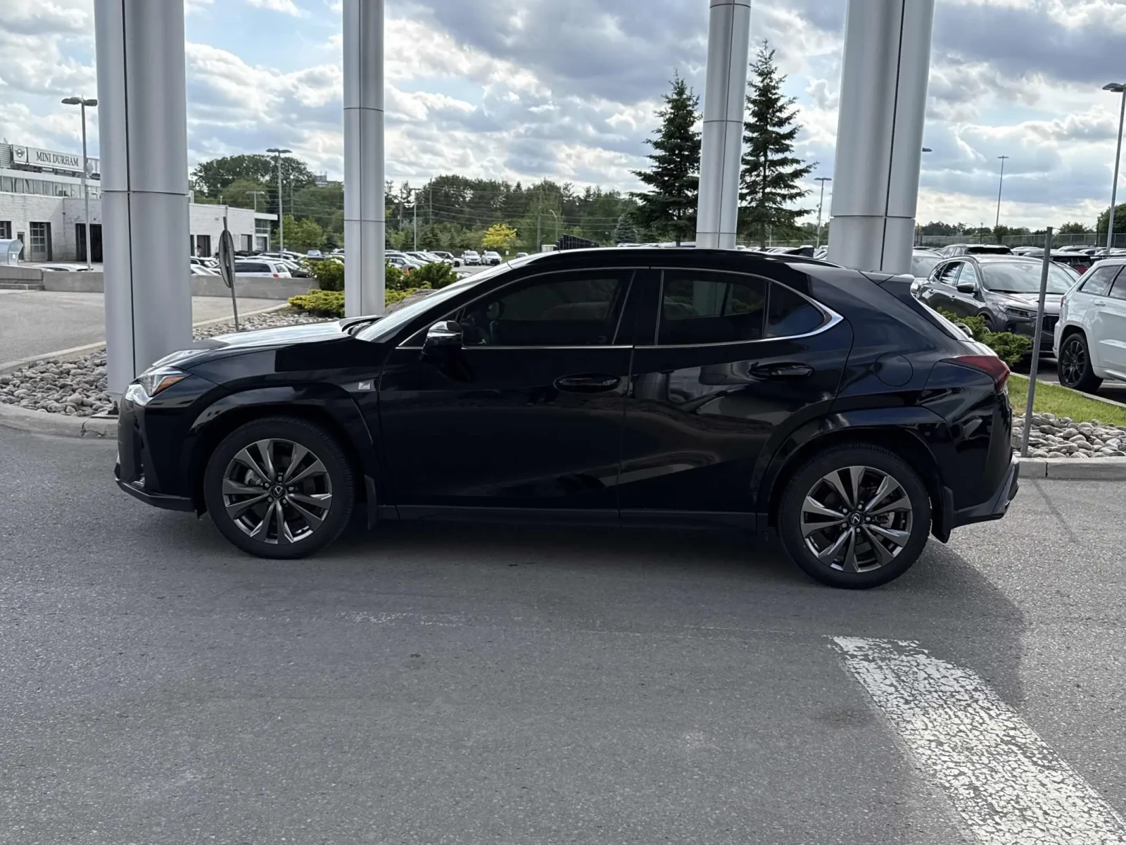 Lexus UX 300h* ��������� * �������� * ������ ����� * CARFAX | Mobile.bg � ����������� 3